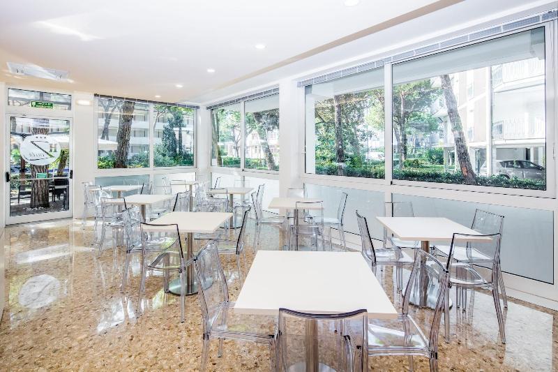 Hotel Meublè Zenith Lignano Sabbiadoro Exterior foto