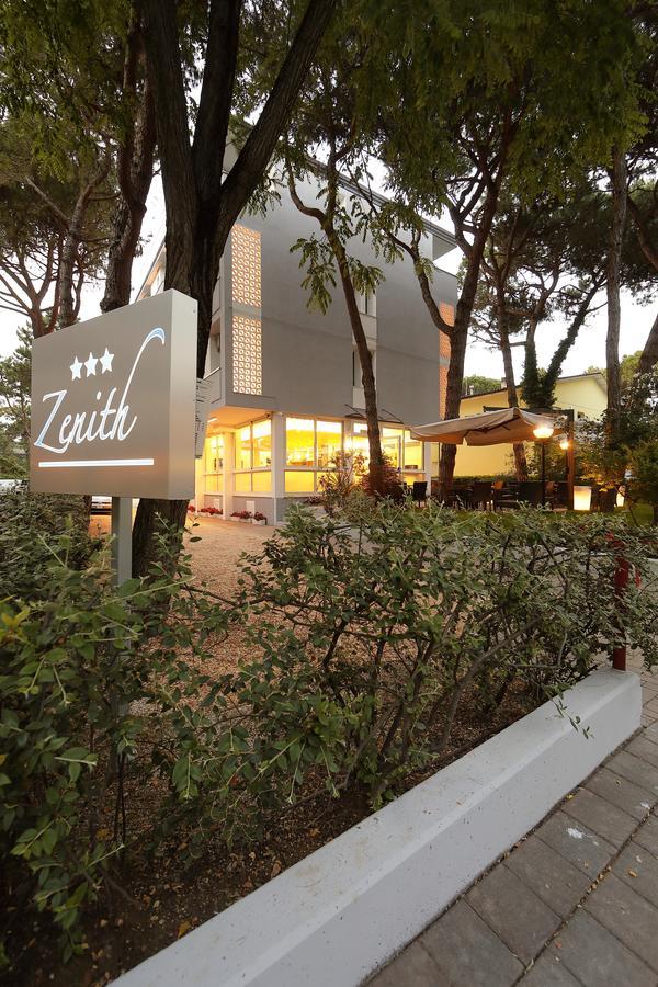 Hotel Meublè Zenith Lignano Sabbiadoro Exterior foto